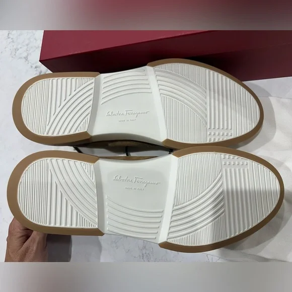 Authentic Salvatore Ferragamo Alder Suede Ankle Lace-Up Boots Size 9.5 - Picture 2 of 12